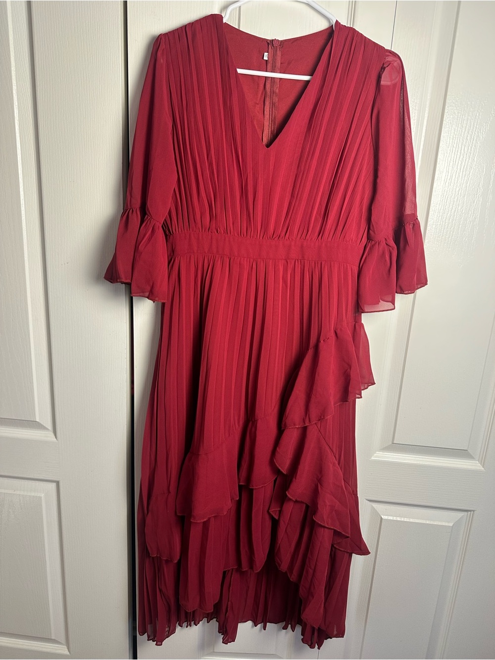 Flowing Red V-Neck Long Sleeve Midi Dress